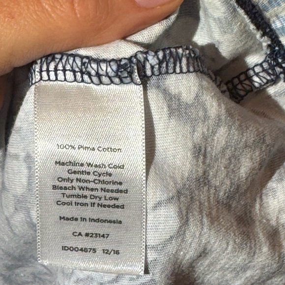 Talbots Petites Floral Top Pima Cotton Navy/Blue Short Sleeve Blouse - Size P - Picture 8 of 8